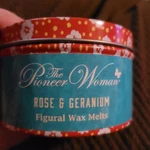 Nib Pioneer Woman Wax Melts Candies Figural 10 Rose & Geranium Tin. Fixed Price $9.90.