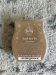Scentsy Baked Apple Pie Wax Bar. Fixed Price $5.50.