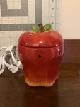 Scentsy Big Apple Full Size Warmer Retired Model 20811 Working-bulb Included. Fixed Price $20.00.