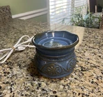 Johnson & Electric Wax Warmer Plate Ceramic Blue Model SCJ-183. Fixed Price $11.23.