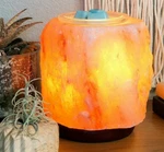 Scentsy Pink Himalayan Sea Salt Rock Wax Melt Warmer & Wood Base New Box. Fixed Price $75.00.