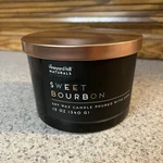 Vineyard Hill Naturals Sweet Bourbon 3 Wick Candle 12 Oz New!. Fixed Price $18.99.