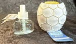 Yankee Candle Scentplug Base & Refill Fragrance Diffuser Electric In Unit. Fixed Price $8.50.