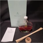 Partylite Reed Diffuser Strawberry Fields RD219. Fixed Price $25.00.