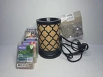 Wax Warmer Light With 2 Bulbs And Melts For Home Aromas. Fixed Price $12.50.