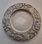 Vintage Longaberger Pewter Plate Candle Holder Oak Leaves Acorn Fall 2001 Htf. Fixed Price $12.00.