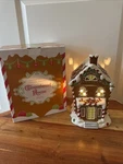 2015 Scentsy Gingerbread House Wax Warmer Orig. Box Discontinued Lit Windows Euc. Fixed Price $62.99.