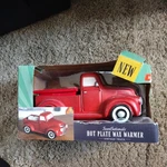 Scentsationals Hot Plate Wax Warmer Red Vintage Truck Full Size New!. Fixed Price $15.00.