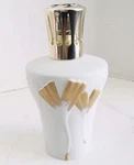 Tutta Bella Ginkgo Leaf Catalytic Oil Fragrance Lamp White Gold Ceramic. Fixed Price $63.96.