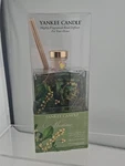 2009 Yankee Candle "mistletoe" Scented Fragranced Reed Diffuser. Fixed Price $19.95.