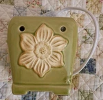 Retired Scentsy 5" Green Daphne Flower Electric Candle Warmer Nip Model #E113366. Fixed Price $18.00.