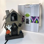 Scentsy Manic Mansion Halloween Spooky Haunted House Wax Candle Melt Warmer. Fixed Price $35.00.