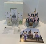 New Scentsy Walt Disney World 50TH Anniversar Cinderella Castle Warmer W/wax. Fixed Price $185.99.
