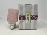 Scentsy Wispy Willow Mini Warmer Pink Frosted Glass Leaves Water Damaged Box. Fixed Price $15.00.