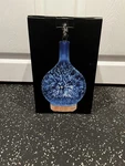 Aromatherapy Diffuser "amore Paris" Led Colors. Plus 5-PACK Essential Oils.. Fixed Price $40.00.