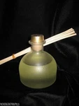 Thymes Home Fragrance Oil Reed Diffuser Goldleaf New No Box. Fixed Price $52.91.