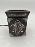 Scentsy Cross Full Size Wax Warmer. Dsw-hope. Euc. Includes Bulb Retired. Fixed Price $25.00.