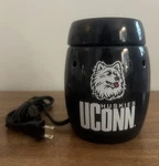 Scentsy Conn Campus Collection Wax Warmer. Fixed Price $28.00.