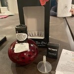 La-tee-dah! Red Flower Effusion Lamp Open Box Pier 1 Design Black Metal Crown. Fixed Price $29.00.