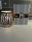 Scentsy Zebra Safari Wax Warmer Full Size New Box Retired Animal Print. Fixed Price $19.99.