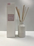 Aromatique The Smell Of Spring Reed Diffuser Set With 4OZ Fragrance Oil. Fixed Price $41.99.
