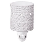 Scentsy Mini Plug-in Paloma Nightlight Wax Warmer New White Farmhouse 66343. Fixed Price $17.97.