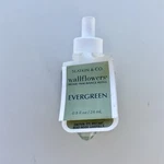 Nwt Bath & Body Works Slatkin Co Evergreen Wallflower Bulb Refill, Christmas. Fixed Price $6.00.