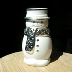 2009 Buttons The Snowman Ceramic Tea Light Oil Burner Holiday Wax Warmer Slatkin. Fixed Price $14.00.