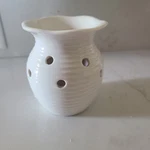 Scentsy Warmer Wall Plug-in Groovy White. Fixed Price $9.99.