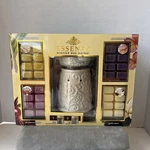 Essenza Ceramic Scented Wax Warmer With 4 Fragrance Cube Sets Read Dsec. Fixed Price $27.98.