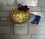 Yankee Candle Pumpkin Plug Diffuser Base Night Light Free Fast Shipping. Fixed Price $18.90.