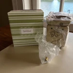 New Scentsy Sandstone Deluxe Warmer Electric Wax Melter Tan Scroll. Fixed Price $33.00.