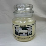 Vtg Deadstock Yankee Candle Gardenia Black Band Floral 22OZ 110-150 Burn Time. Fixed Price $59.99.