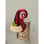 Pier Imports Christmas Elf Hat Electric Fragrance Diffuser Wall Plug Nwt G14. Fixed Price $19.99.