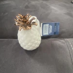 Pineapple Yankee Candle Scentplug Diffuser Base Lights Up New W/tag Gold Crown. Fixed Price $13.99.