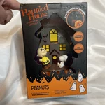 New Peanuts Snoopy & Charlie Haunted House Diffuser Essential Oil Included Rare. Fixed Price $32.99.