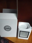 Scentsy Gallery Custom Wax Warmer Sleek White Cube New Nib #23369. Fixed Price $19.99.