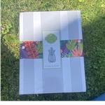 Scentsy Gnome For Easter Ceramic Plug-in Electric Wax/oil Warmer Green Glossy. Fixed Price $30.00.