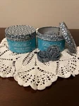 Lot Pioneer Woman Wax Melts Decorative Tins 20 Pcs Mistletoe & Juniper Sent. Fixed Price $9.99.