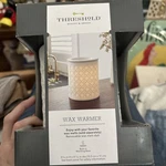 Threshold Quality & Design Wax Warmer With Melt In Box. Fixed Price $28.00.