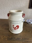 Ceramic Electric Oil Wax Warmer Rooster Pattern Plug-in Farmhouse Beige Red. Fixed Price $9.60.