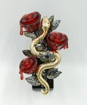 Wallflowers Dripping Red Roses With Golden Snake Plug Unit Bath & Body Works. Fixed Price $17.99.