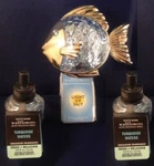 Bath & Body Works Turquoise Waters 2 Wallflower Blue Fiber Optic Fish Plug Light. Fixed Price $31.98.