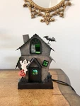 Scentsy Manic Mansion Halloween Wax Warmer Tin Haunted House With Box. Fixed Price $31.99.