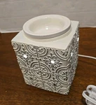 Scentsy "pressed Tin", Full Size Wax Warmer, 55756, White, Retired Euc. Fixed Price $30.00.