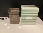 New Opened Box Scentsy Hope Brown Cross Wax Warmer Includes Bulb (retired). Fixed Price $19.99.