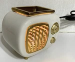 Better Homes & Gardens Retro Radio Wax Warmer White Vintage Style Aromatherapy. Fixed Price $18.00.