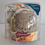Glade Plugins Scented Oil Warmer Unit + Refills Daily Alternating Fragrance Kit. Fixed Price $24.95.